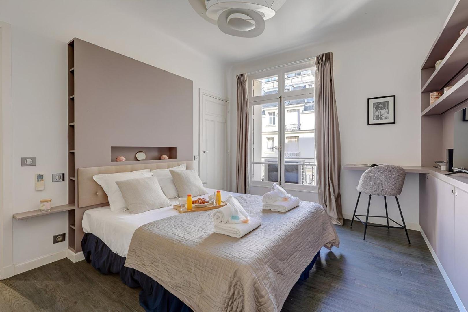 376 Crillon - Superbe A *